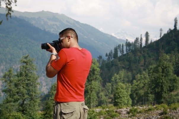Akram Khan photographing in the mountains